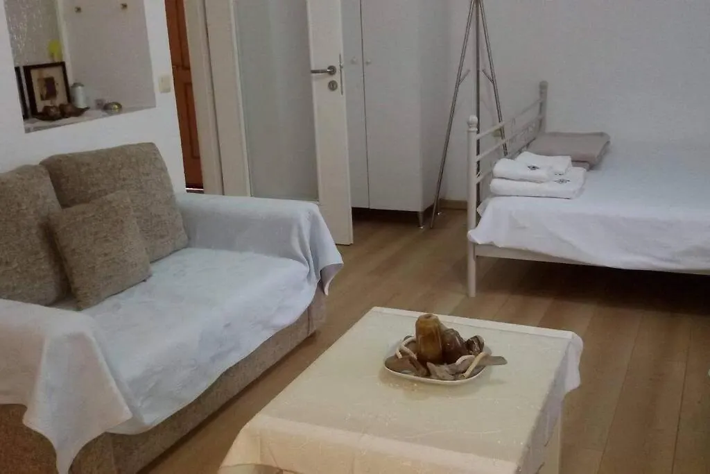 Grandma'S House Διαμέρισμα Αργυρόκαστρο