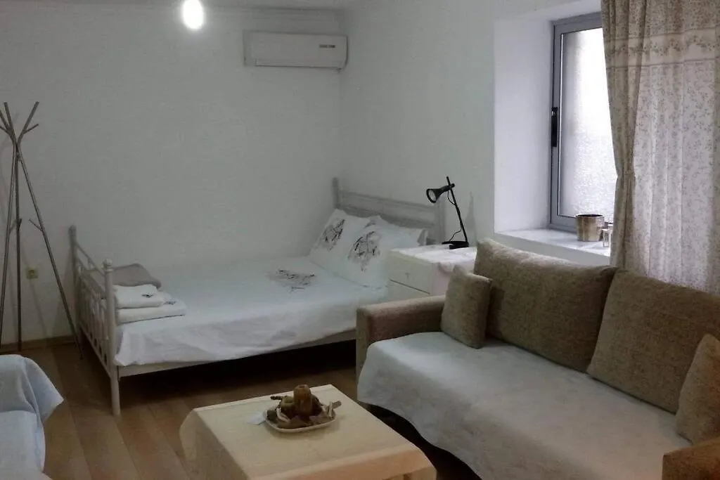 Grandma'S House Διαμέρισμα Αργυρόκαστρο 0*,  Αλβανία